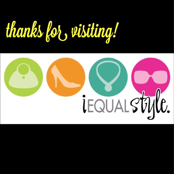 "Simple + Style" Handbag in Peach. - Picture 4 of 4