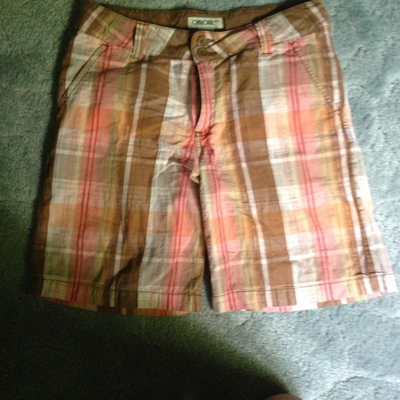 Striped shorts (mixed colored)