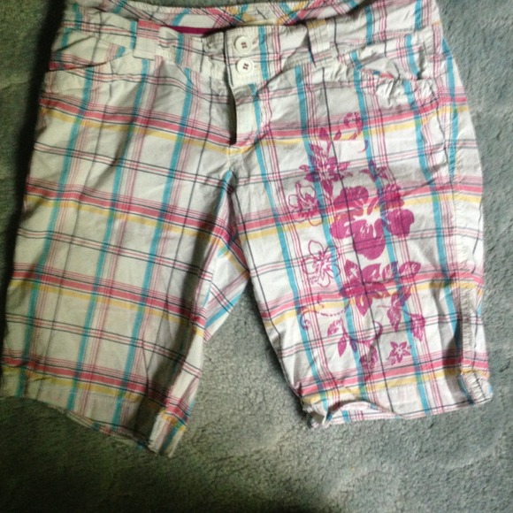 Striped shorts perfect for hot weather🌞🌞