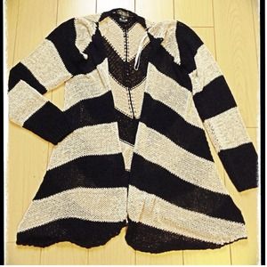 🎉💖🎊HOST PICK🎊💖🎉 6/23 Striped Cardigans