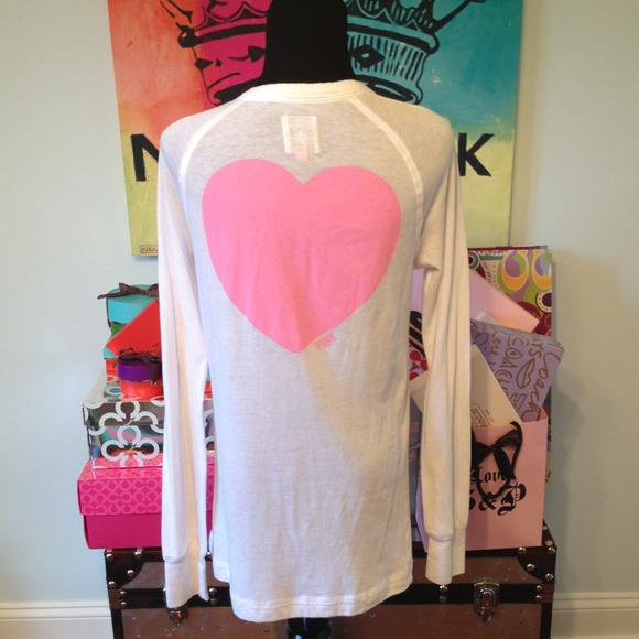 ❌Sold❌Victoria's Secret PINK Heart Henley