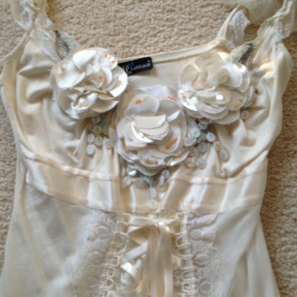 🎊SOLD🎊Cream top - Picture 2 of 4