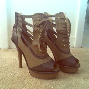 Only worn twice! "Teagan" by Bakers