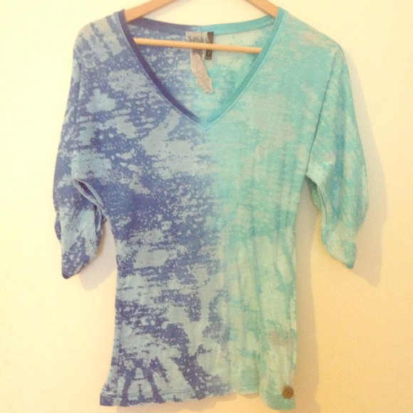 Buffalo brand 3 quarter length sleeve blue shirt-M