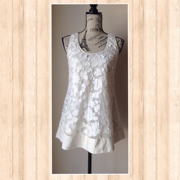 Off White Sleeveless Top