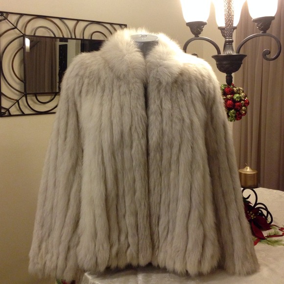 Jacques Aran Jackets & Blazers - 🎃🎉2X HP🎉Beautiful Soft SILVER FOX COAT