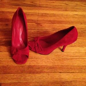 BCBG GENERATION HEELS only worn once