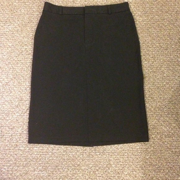 Black GAP pencil skirt--size 8 stretch!