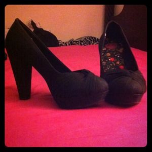 All black dress shoes