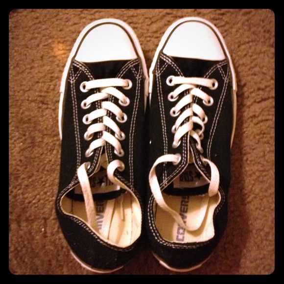 Black converse Allstar sneakers