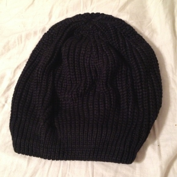 Simply Vera Vera wang black knit slouch hat