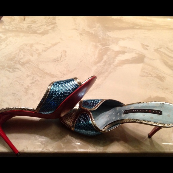 Lt Blue & gold metallic snakeskin 3.5inch slide👡 - Picture 1 of 4