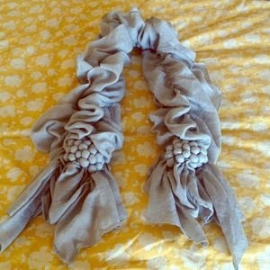 💛SOLD!💛 Grape cluster scarf