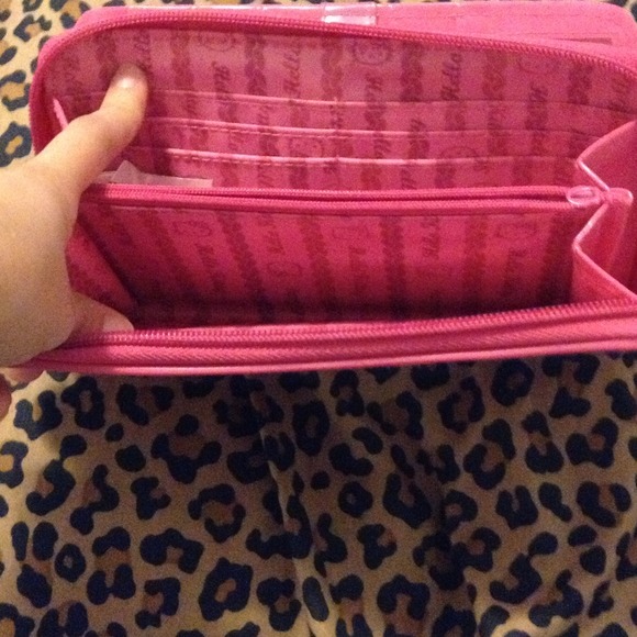 Authentic Hello Kitty Wallet - Picture 3 of 3
