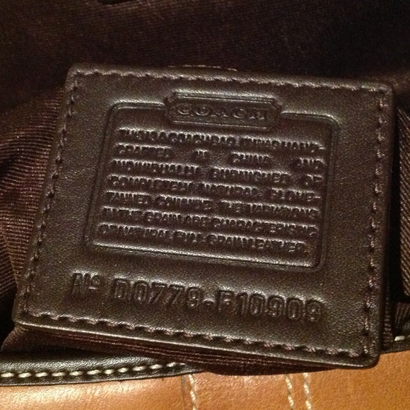 Never been used genuine COACH - Picture 2 of 4
