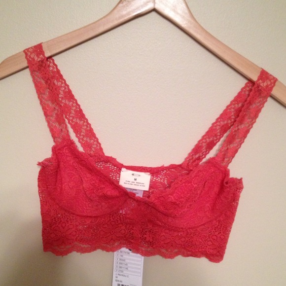💜TRADED💜 Coral Lace Bralette