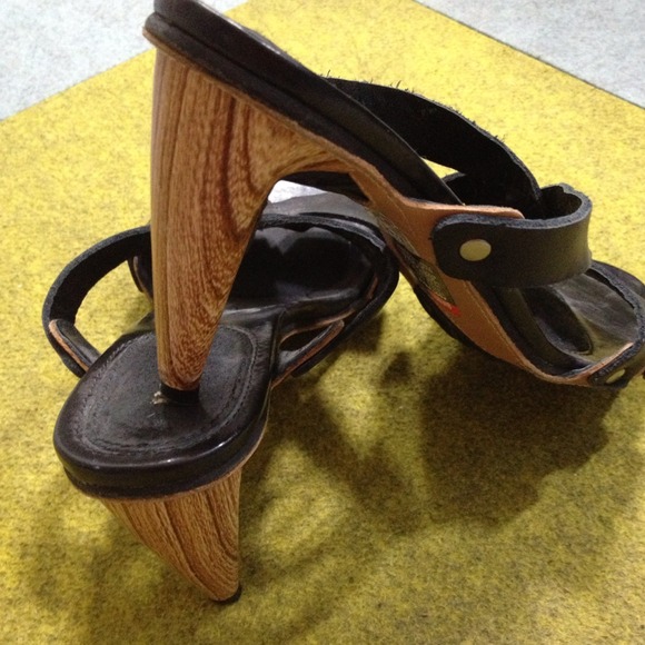 Authentic Diesel sandals - Picture 2 of 3