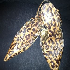 Dolce & Gabbana leopard kitten heels *Authentic!!*