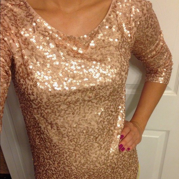 J CREW rose gold sequin top- RESERVED