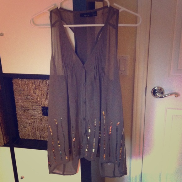 ❤TRADED❤ beautiful sequin tank