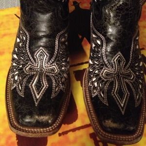 HOLD FOR JENNCALL69 - Corral Boots - A1019