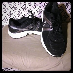 👨FOR YOUR MAN👦 Nike tennis shoes