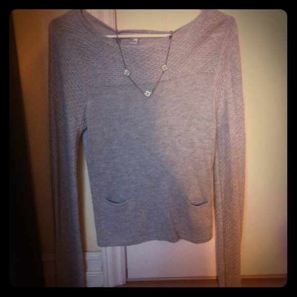 🚫TRADED🚫Gorgeous gray pullover sweater