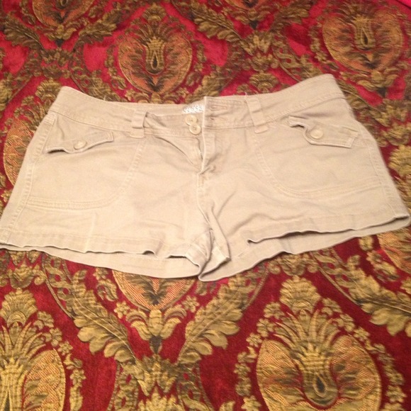 Khaki shorts