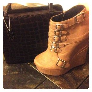 ⬇PRICE DROP⬇Crazy Horse purse 🔷(special offer)🔷