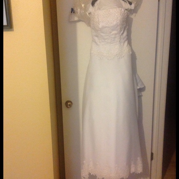 Lady Eleonor Wedding Gown size 10