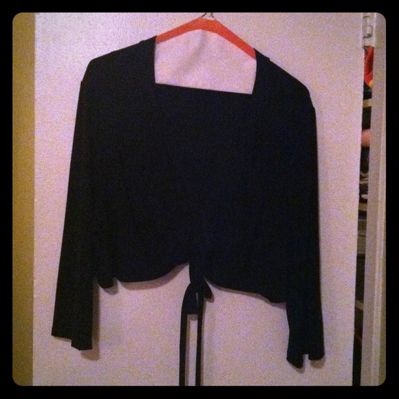 Black polyester wrap from Dress Barn. 2x-3x