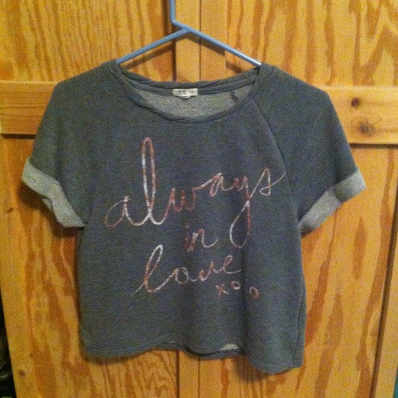 🔵TRADE🔵'Always In Love' Shortsleeve