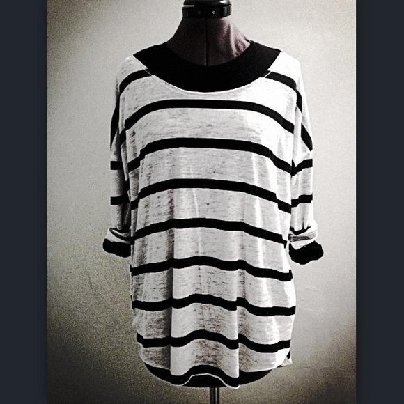 ⚡Bundled⚡Tissue thin cotton with b&w stripe