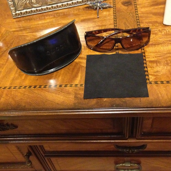 ?% Authentic Gucci Sunglasses