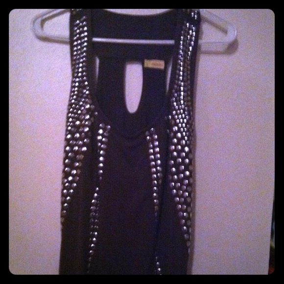 🔴SOLD🔴Green studded tank. 3x.