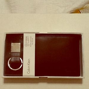 PRICE DROP!!! *BRAND NEW* CK leather wallet