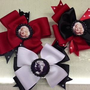 Marilyn Monroe Bows!