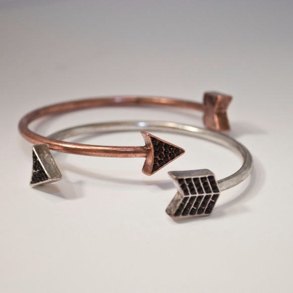 Arrow bracelet - Picture 2 of 2