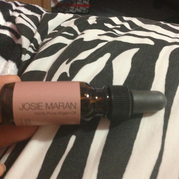 Josie Maran Argan Oil - Picture 2 of 3