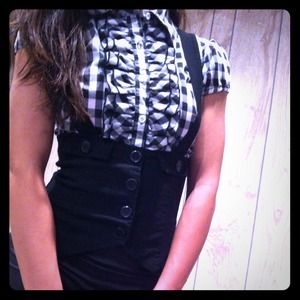 🚫Hold🚫Checker top with suspender like attached.