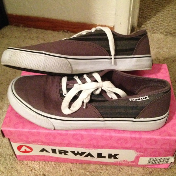 Airwalk Shoes - HOLD Airwalk Shoes