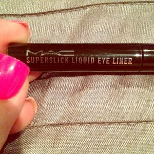 MAC Superslick Eyeliner.