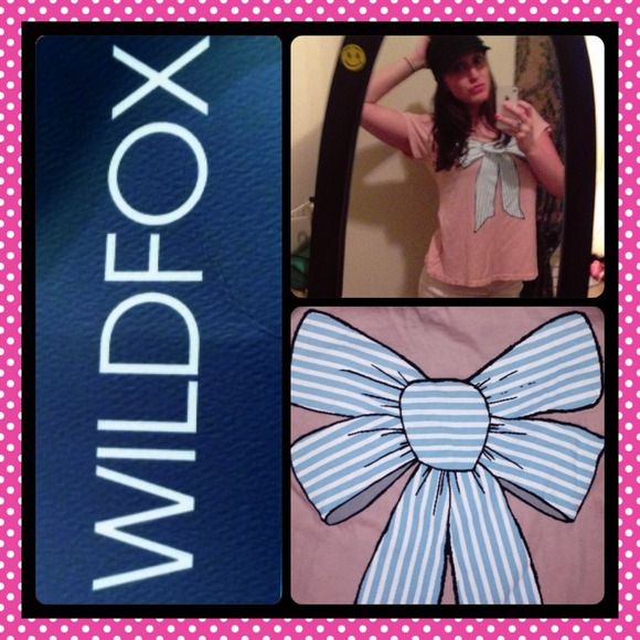 ❤💗SOLD💗❤{{Wildfox bow t-shirt}}