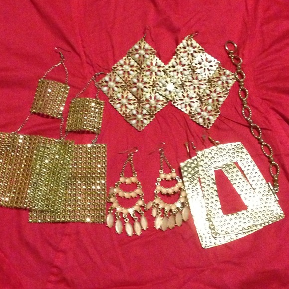 🔴Hott Bundle🔴🔆🔆all Gold tone!!