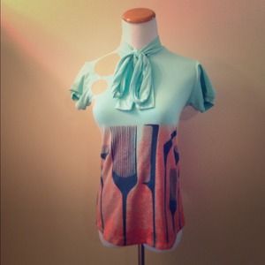 RARE Black Chandelier Comb it Out Top