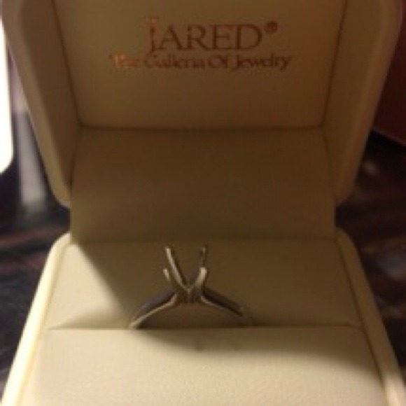 Jared Galleria solitaire setting