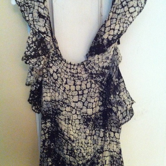Romper - Picture 3 of 3