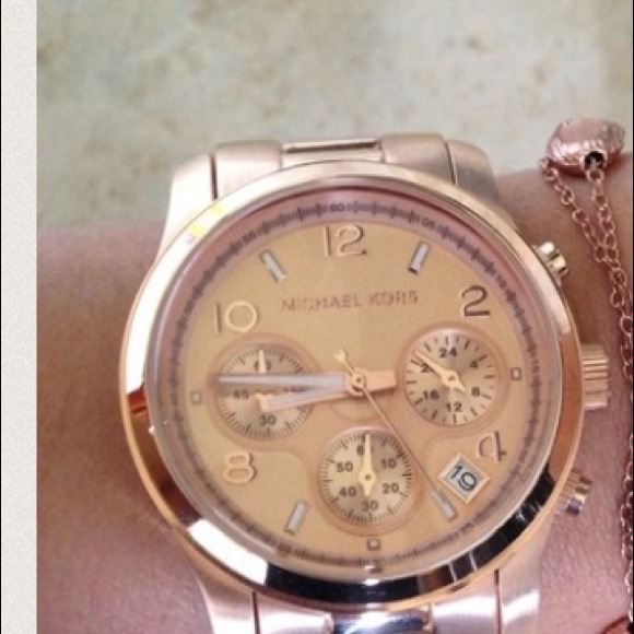 SOLD Authentic Michael Kors Rose Watch - Picture 1 of 2