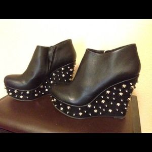 Spiked wedge booties!