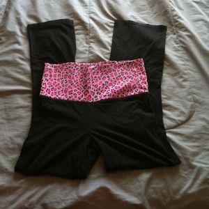 VS yoga pants